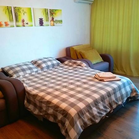 Kozzy Apartment In Kiev City Center Lu7 מראה חיצוני תמונה