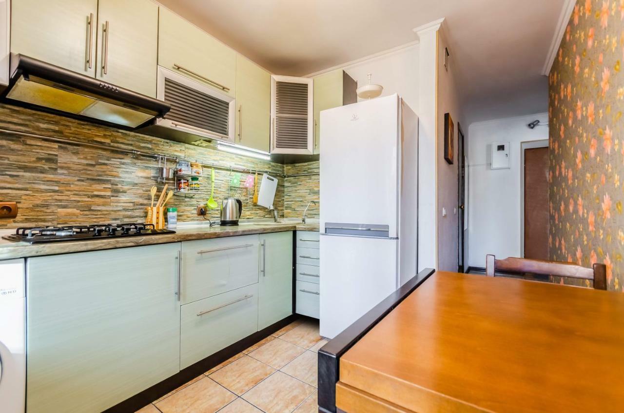Kozzy Apartment In Kiev City Center Lu7 מראה חיצוני תמונה
